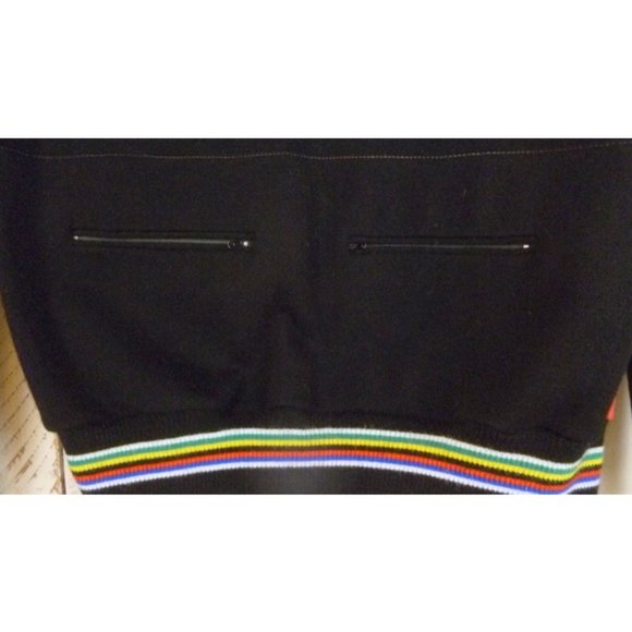 Red and black nylon knit wind breaker jacket - Picture 5 of 5